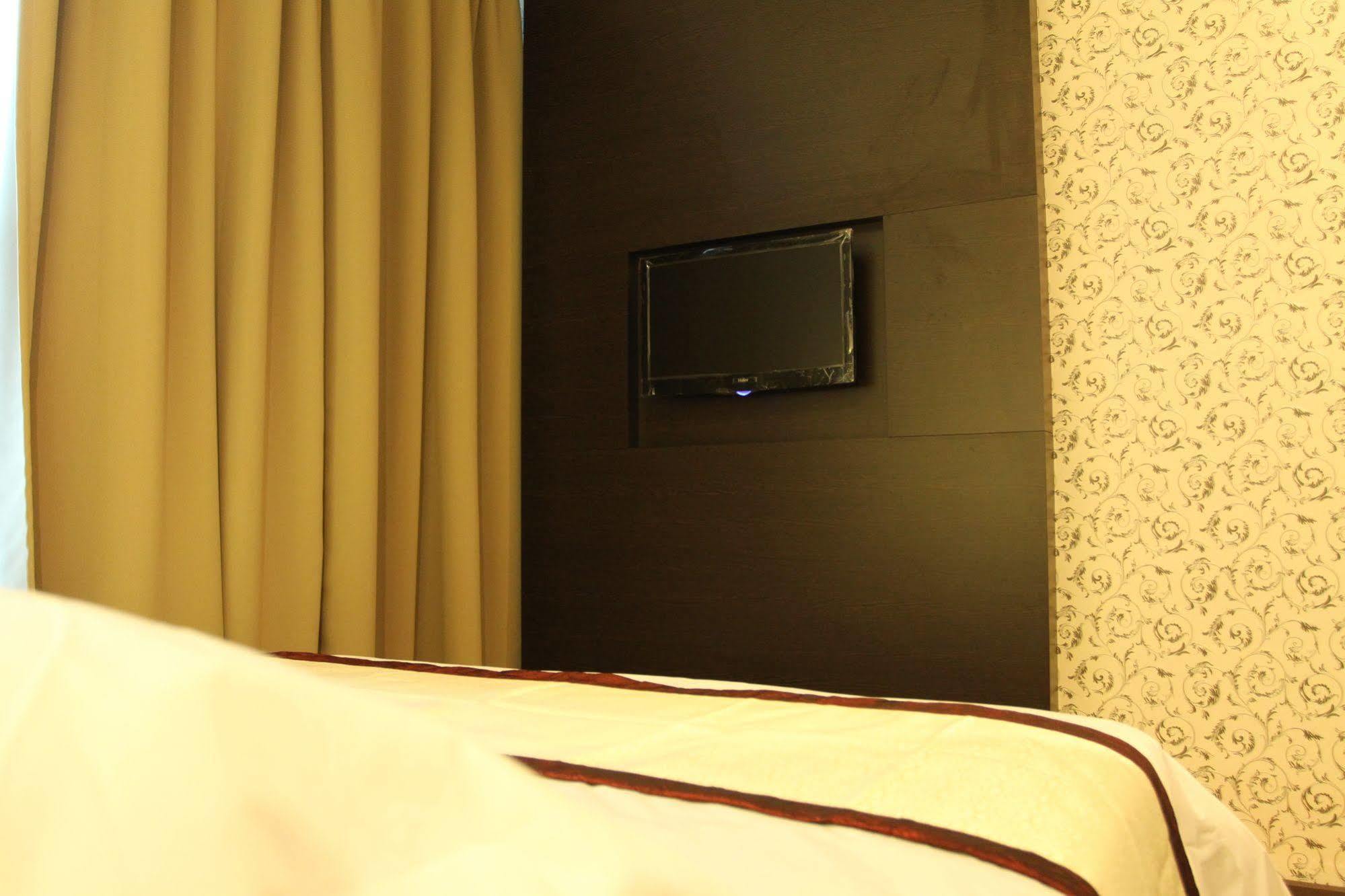 Wf Hotel Johor Bahru Exterior foto
